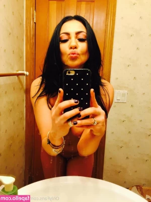 audreybitoni - Good night to have a good time :)