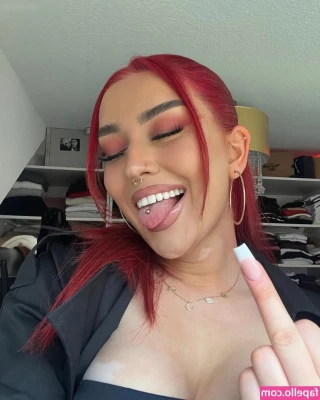 kurdischeperle46 - Intimate vday themed girlfriend joi 🥰 check your dms or tip 6$ on