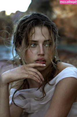 Estella Warren [ estella-warren ] - Good morning loves  hope you all slept well