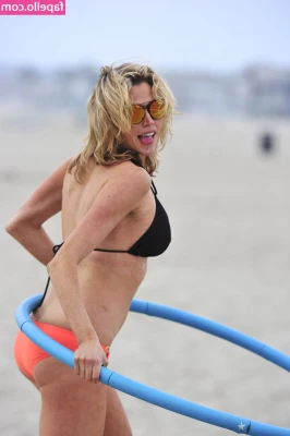 Estella Warren [ estella-warren ] - https twitter com kasiancock status 1431860219387138052 s 21 