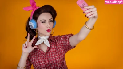 Helen Stifler [ helen-stifler ] - These boots make me feel powerful