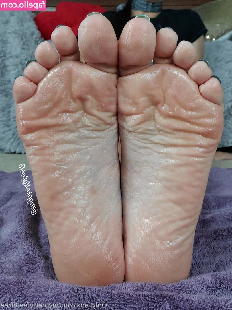 myprettyfeet8free - Sucking his dick in a short mini dress after a walk