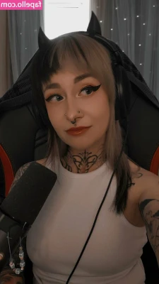 Boba_witch / bobawtch / bobawitch [ boba-witch-bobawtch-bobawitch ] - Can I send you nudes to help you work hard today?