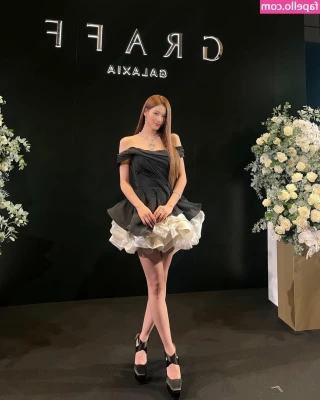 Minatozaki Sana (TWICE) [ minatozaki-sana-twice ] - Taboo Tuesday is coming to your DM's! I do not know what to do with