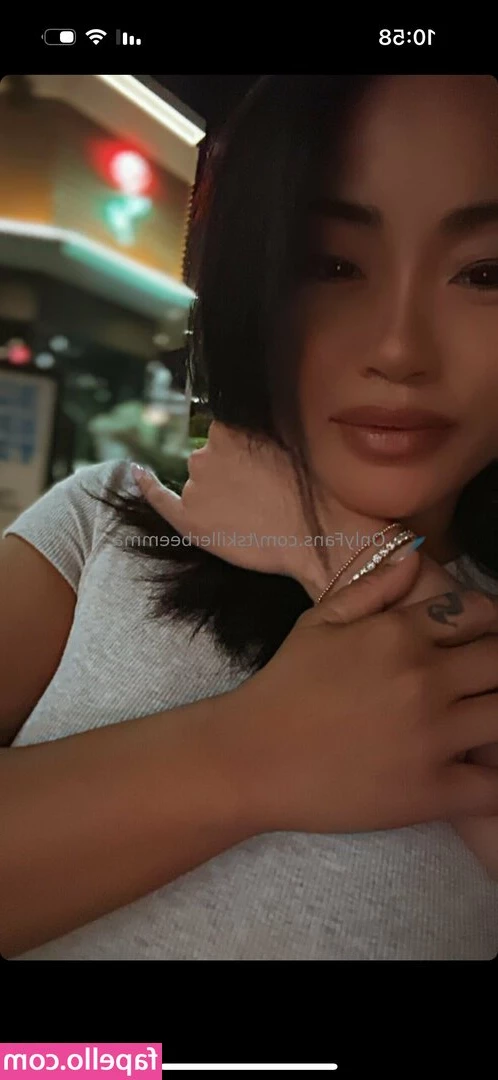 tskillerbeemma - I'll be your flight attendant this evening