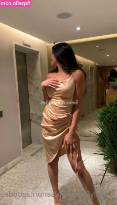 senoritagoddes - she’s untuckable 🥰🖤