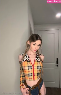 gracexglen [ gracexglen-2 ] - Shaking my booty in the shower