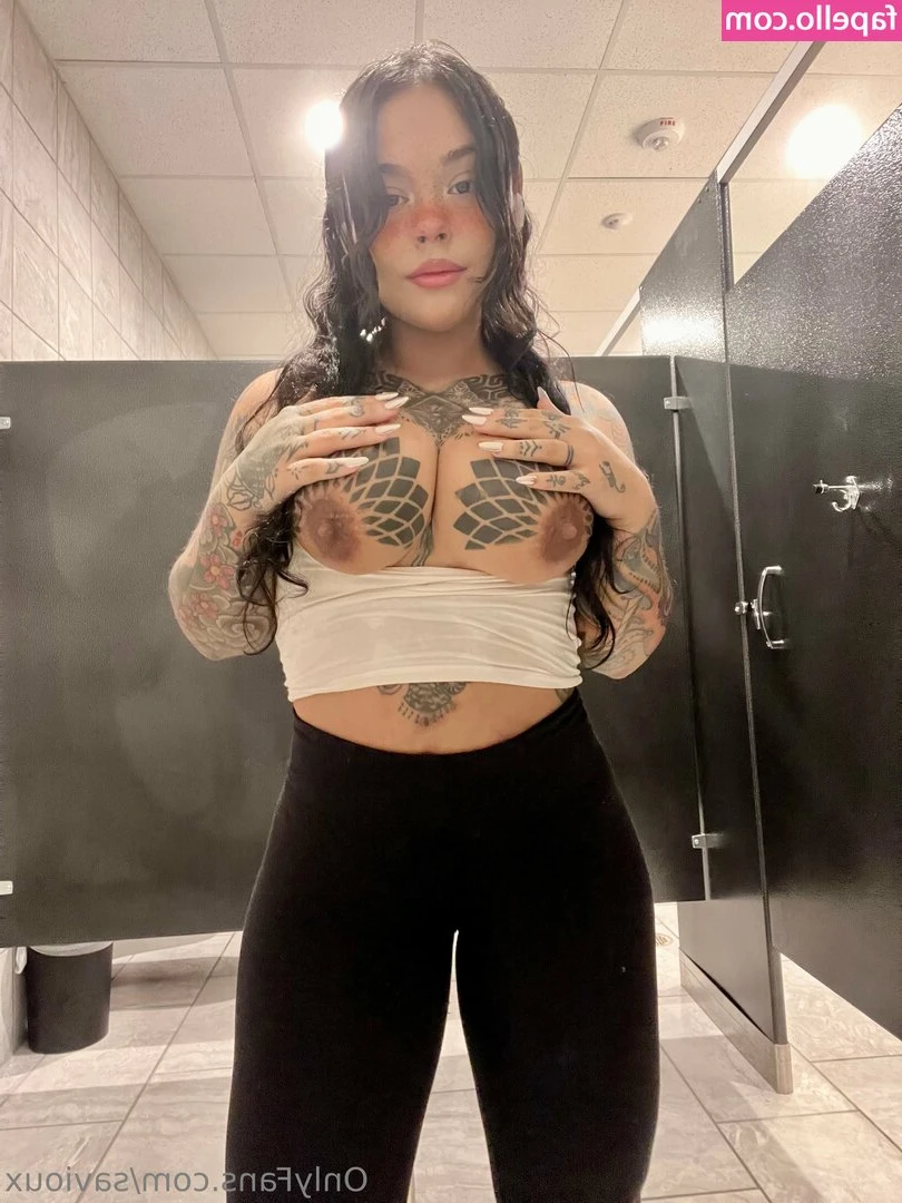Vannahbloom - If women who can get shit done turn you on look no further 😂