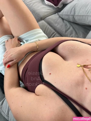 JessieandJackson [ jessieandjackson-8 ] - feel this abs