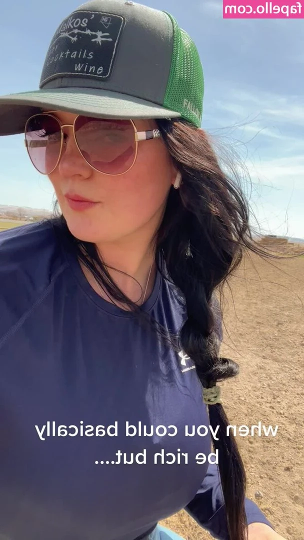 Marilee Golden [ marilee-golden ] - Some of my favorite photos of @ivywolfesworld  Hows your April going?