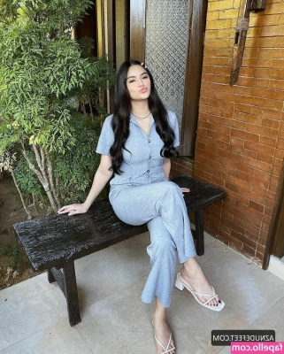 Faith Da Silva [ faith-da-silva ] - TGIF 🥳  So excited it's the weekend... So I wanted to do something