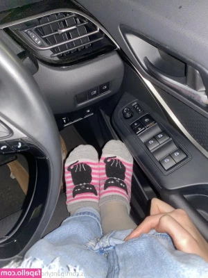pantyhose_princess99 [ pantyhose-princess99 ] - Spank me daddy  I ve been bad