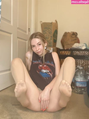 pantyhose_princess99 [ pantyhose-princess99 ] - Here s a little free shot of me enjoying freshers last night  Thought
