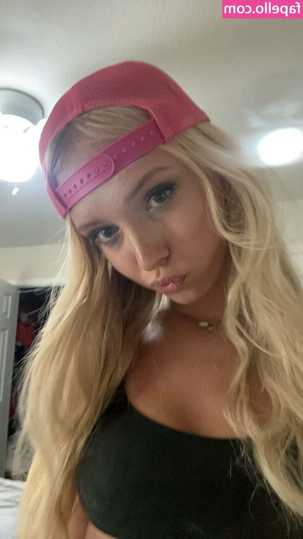 saigeleander - @wyldwyfe   My fellow sexy Hotwife🔥 . BBC slut 🍆 QoS ♠️