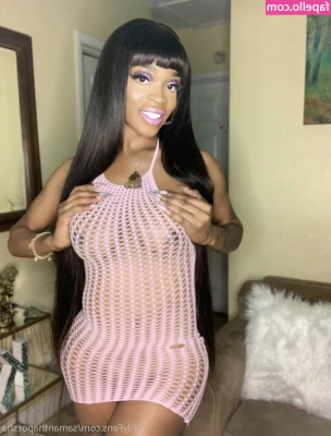 samanthaporsha - It’s almost Friday Papi! Are you as horny as I am ???