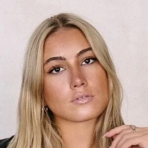 Larissa Oberste