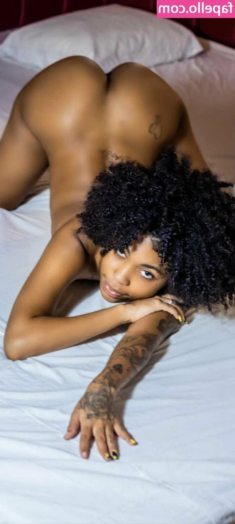 Pretinha Claire [ pretinha-claire ] - Have you participated in my naked fitness class? 🥵😝 