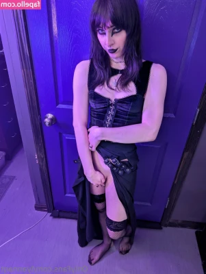 lyannaqt - One of my favorite parts of being intimate is foreplay. I love