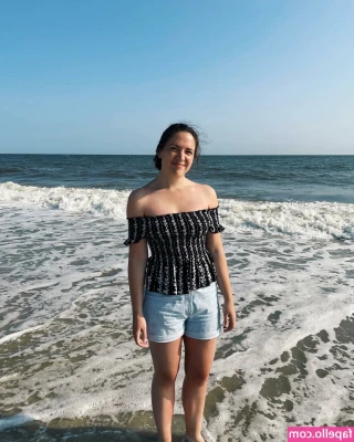 imclairehawkins - Spreading 'em for you 😈😈
