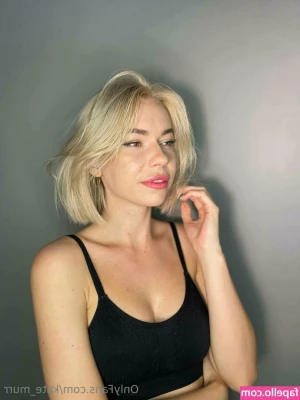 kate_murr [ kate-murr ] - Me smashing  allisonmood2001