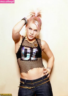 Pink - Your fantasy girl 💜