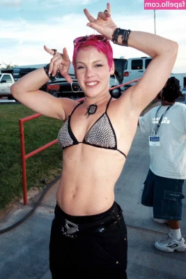 Pink - Happy Thursday   what s your plans for the weekend
