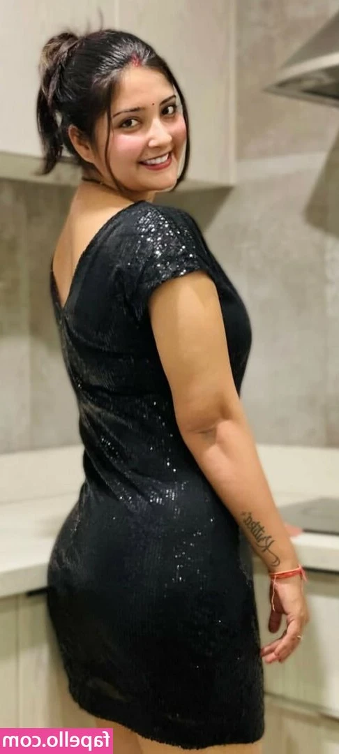 Kritika Singh Juhi_Kritika [ kritika-singh-juhi-kritika ] - Pantyhose make me horny and wanna cum. Idk I can’t help it.  Some