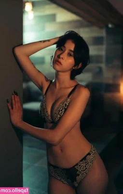Sofia Diaz Choff.is [ sofia-diaz-choff-is ] - Nothing lighter than our naked bodies under the sunlight ☀️