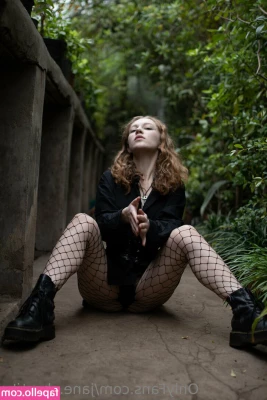 jane.chastity [ jane-chastity ] - I hope you're hungry 🙈