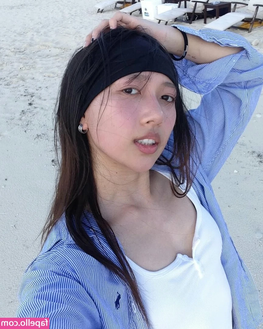 Hannah Bahng [ hannah-bahng ] - Titty Tuesday ☺️