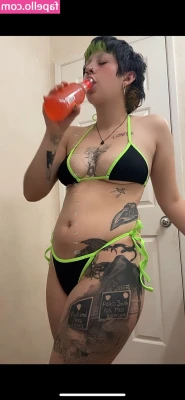 Gremlinbxtch - Red white and Booty Good Morning