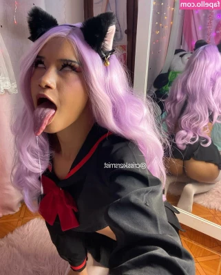 Criss Kersmist [ criss-kersmist ] - Another year and we still haven't found a cock to share 😩🍆