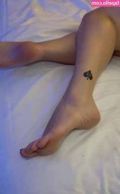 Hotwife Anne More [ hotwife-anne-more ] - All yours for the taking 😈