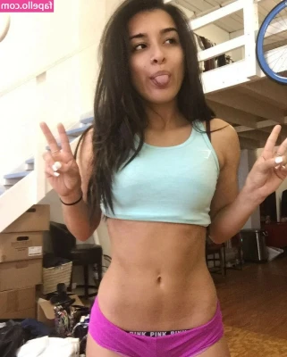Jazmin Garcia [ jazmin-garcia ] - Veggie dogs. This is not the only wiener I tasted tonight. Cuck post