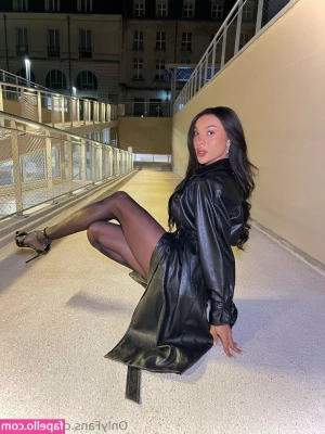 lirabae - *REPOST - Who likes throatfucking and straight hipster types? Be sure