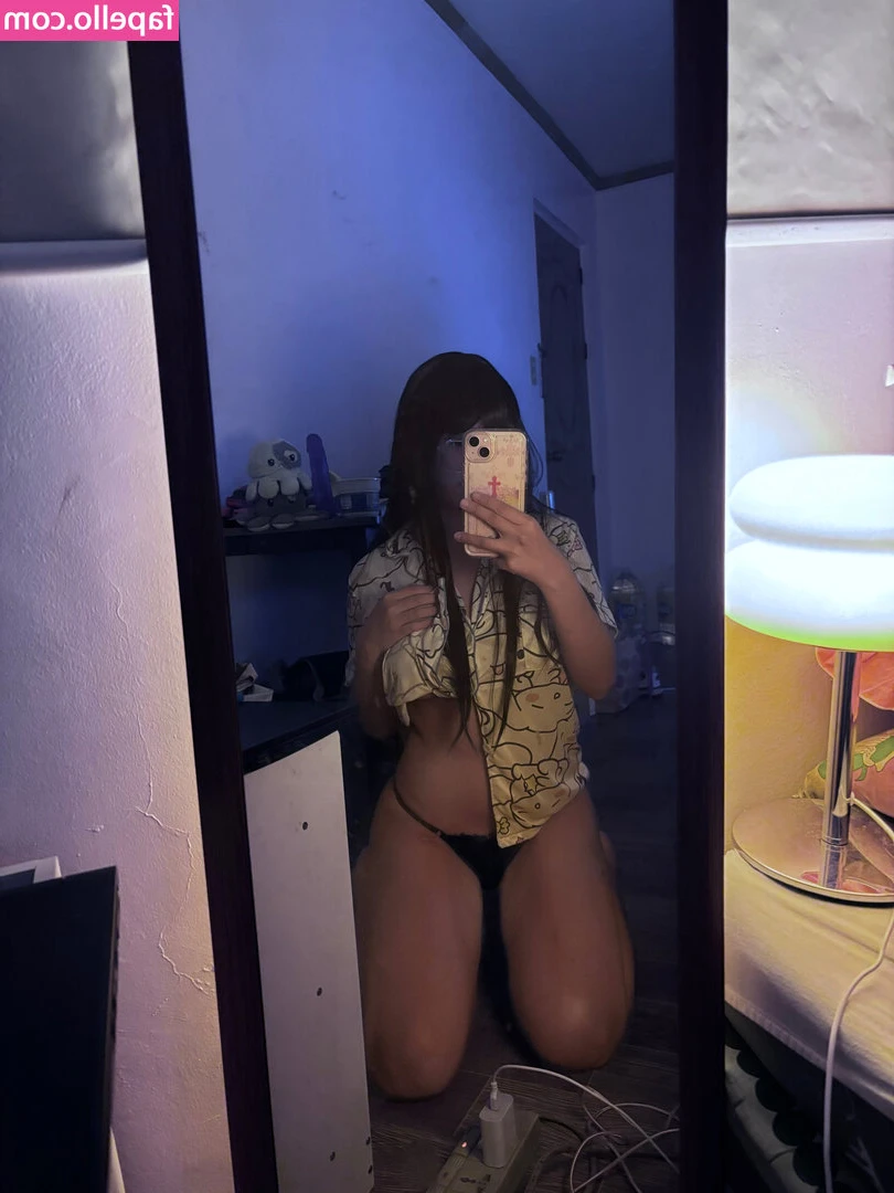 Gutterslvt_ [ gutterslvt ] - I see when you're online 😉