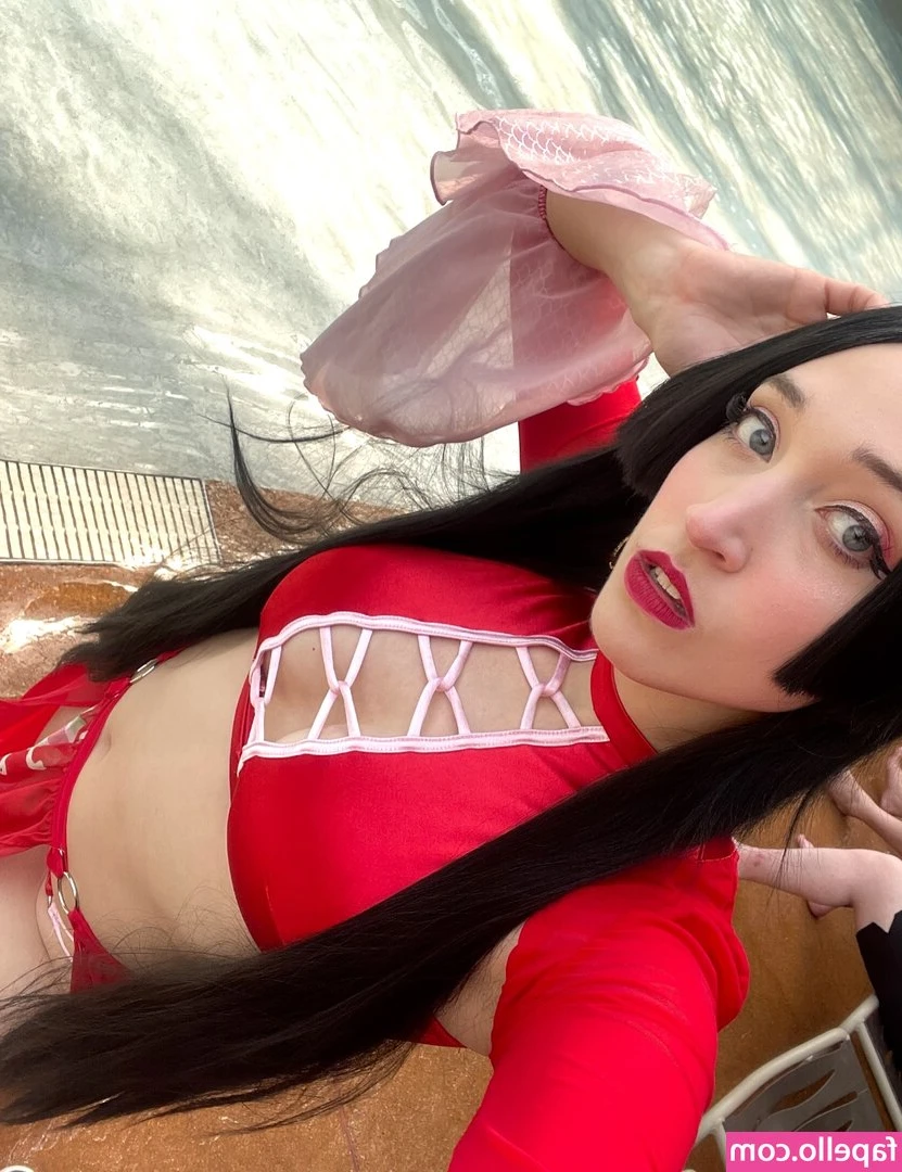 qweeneevee - I want to wish you a good day, my dear 💋 If you're looking for