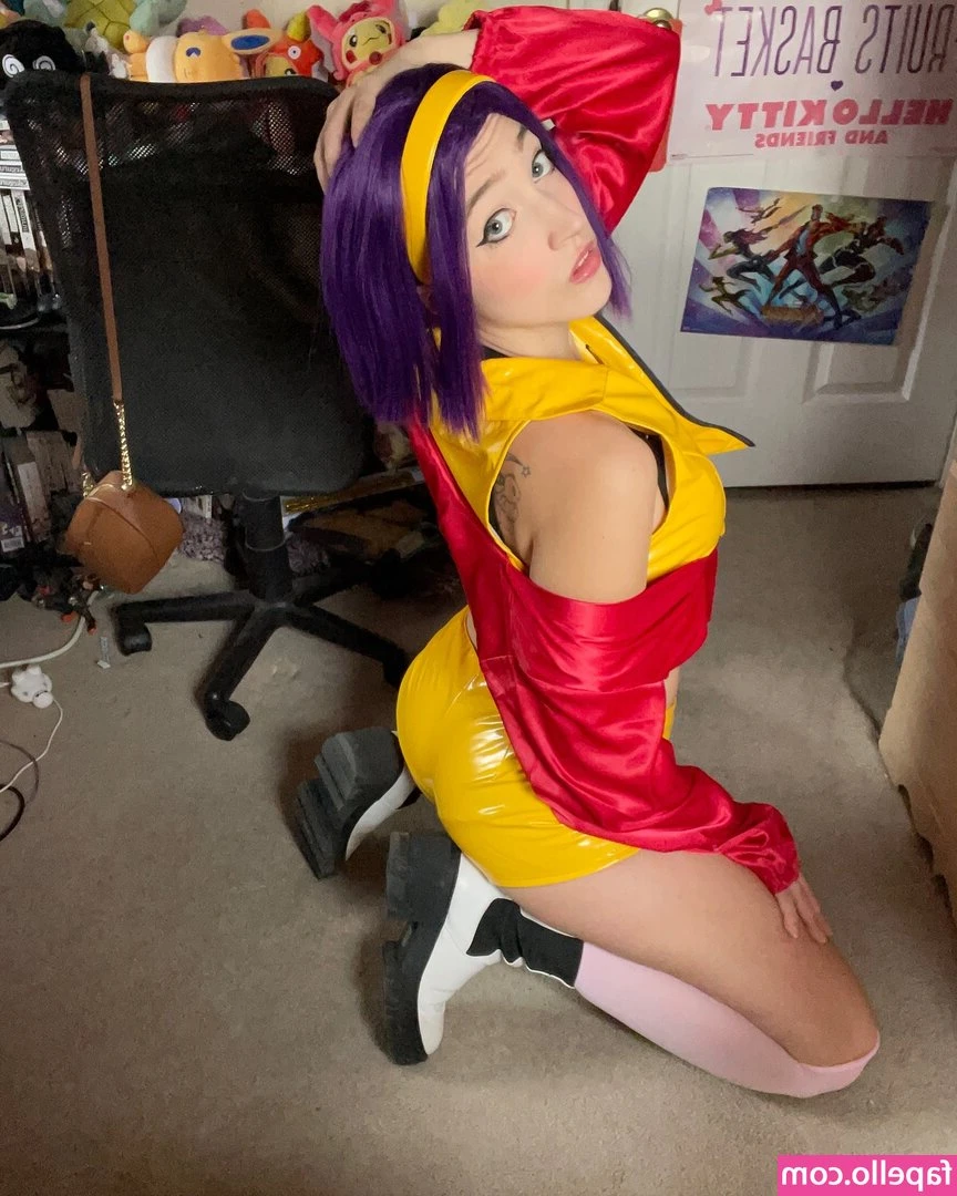 qweeneevee - New PPV available 8am tomorrow check your inbox for 🍑Humpday fun