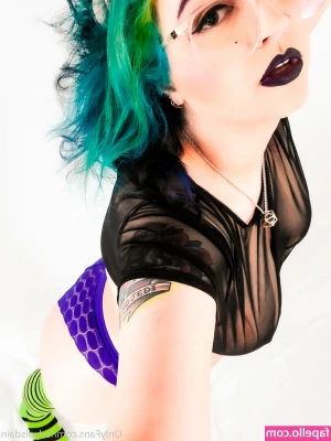 ladydisdain - My feet always take it all
