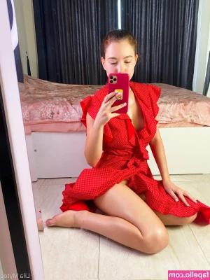 lmytee - Would you sniff my armpit even if it was a lill stinky?
