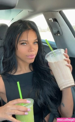 sydneychasexo - what are you craving to eat? 😉