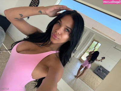 sydneychasexo - I'm waiting on you, babe!