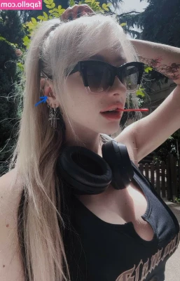 aryssa614 - Happy Friday
