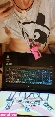 MilkyAsh - Would you rather shine my latex with a blindfold on OR lick my latex