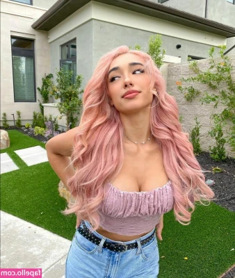 Kathleen Hixson [ kathleen-hixson ] - Neko zozzona🔥🔥