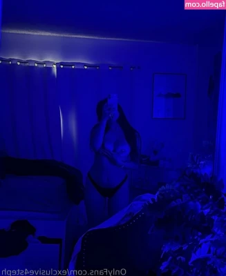 thatsyoursteph - I like licorice and pineapple pizza - yes, I'm a pervert