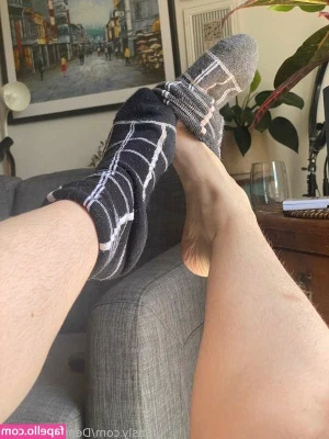 Molly Demure [ molly-demure ] - Look how happy I am riding piggy 🐖 Your submission and sacrifice