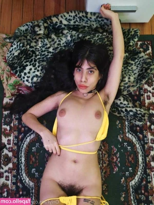 Leonela Iman [ leonela-iman ] - Been crazy busy with family but here’s a foolish video of me stuck