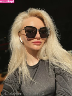 nicolettten - XOXO