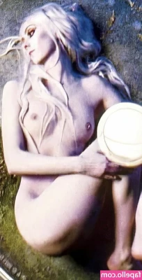 TaylorMomsen - Take me from behind 😩